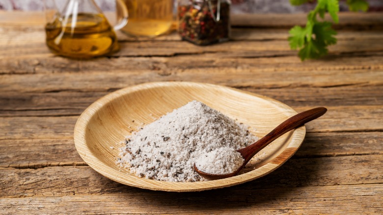 Truffle salt in bowl