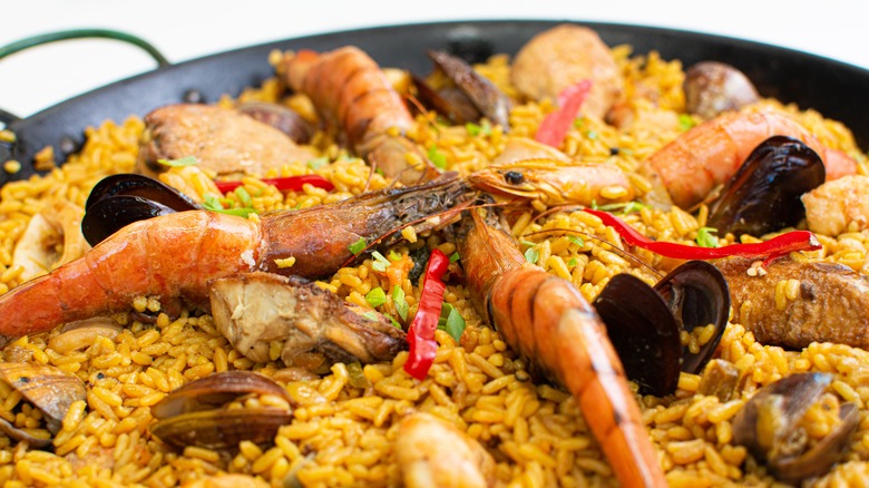 Fish paella