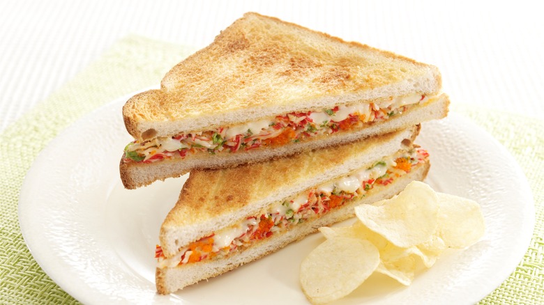 Sandwich with cheese and crab