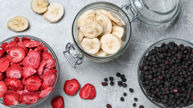 Freeze-dried fruit in jars