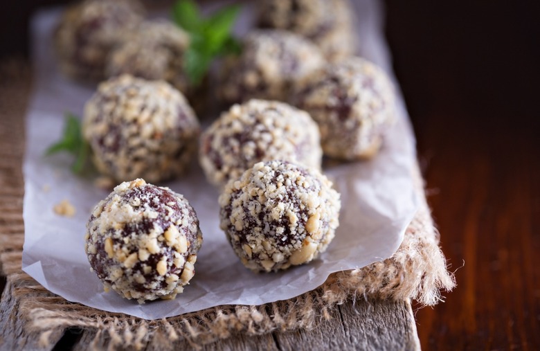 No-Bake Cookie Dough Peanut Butter Truffles