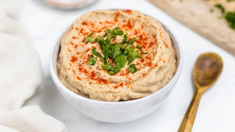 Baba ganoush sprinkled with spices