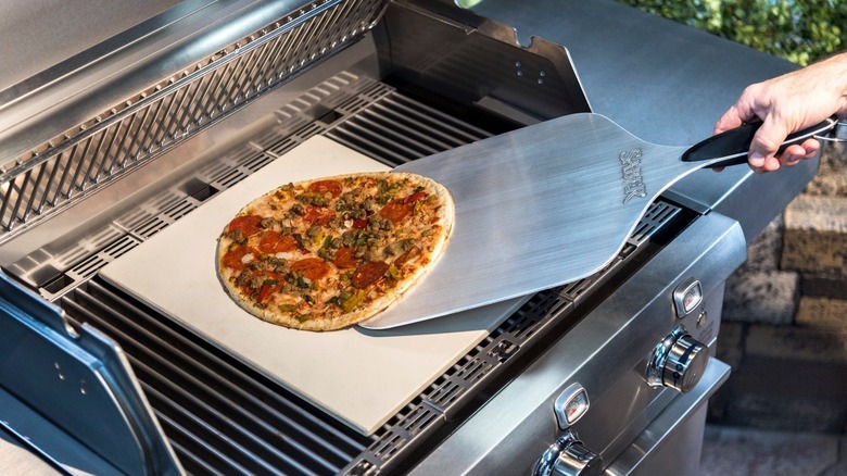 using pizza stone on grill