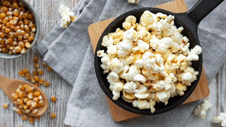 Popcorn in skillet