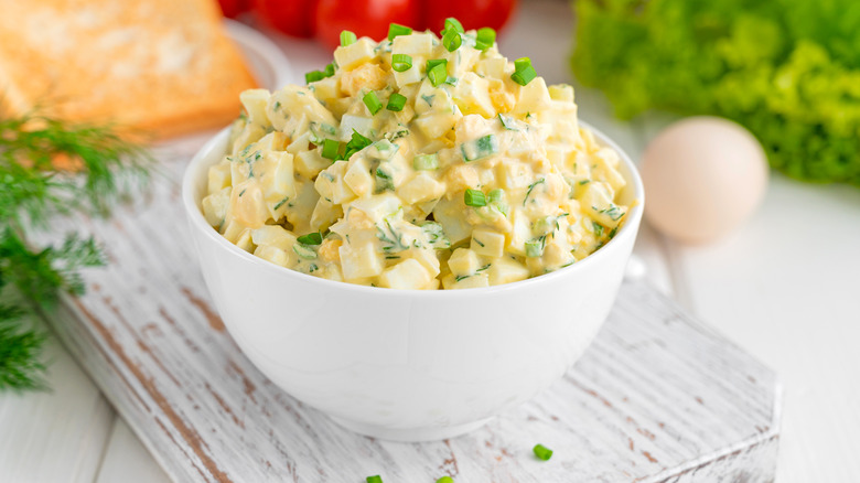 egg salad in bowl