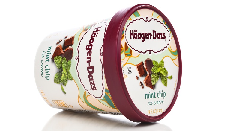 Haagen-Dazs mint chip pint