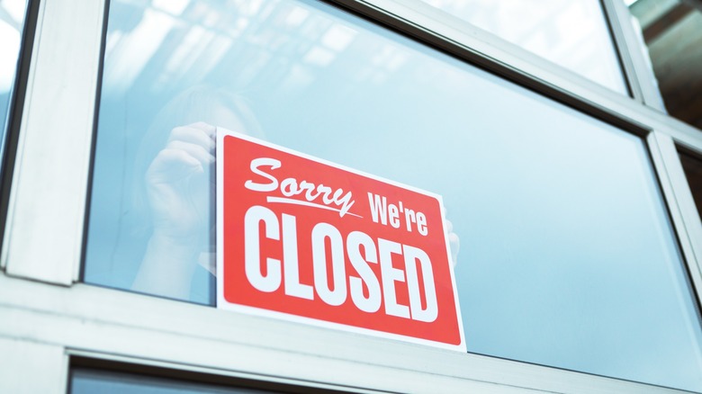 Store closed sign