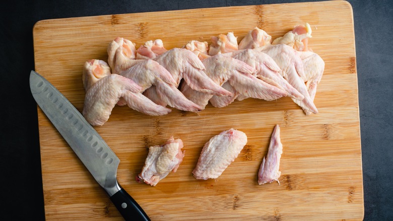 Trimming chicken wings