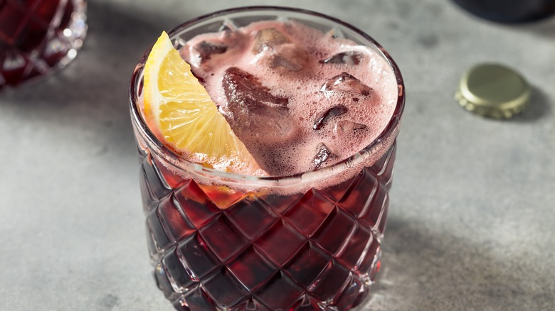 red wine soda cocktail