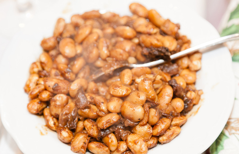 Hot and Smoky Baked Beans