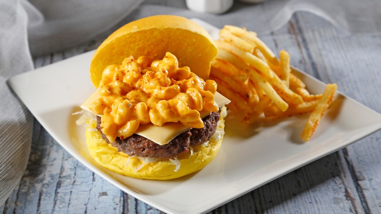 mac and cheese on burger