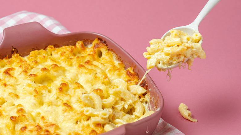 oven-baked macaroni and cheese