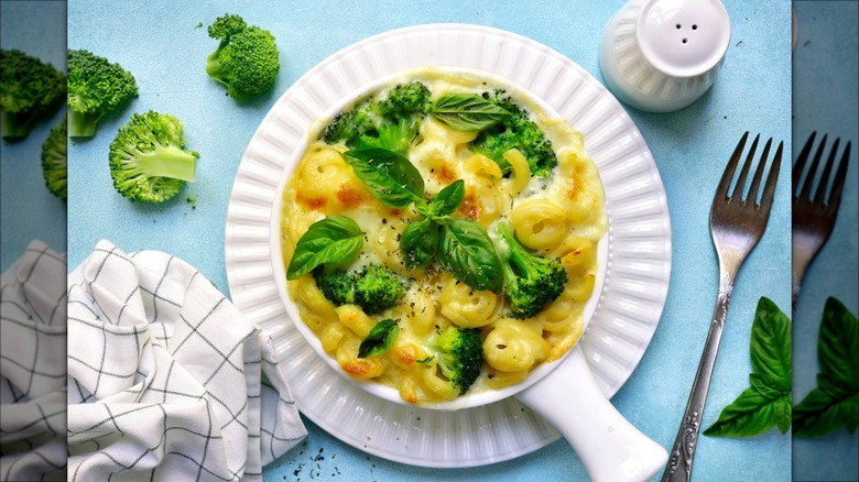 mac and cheese with broccoli