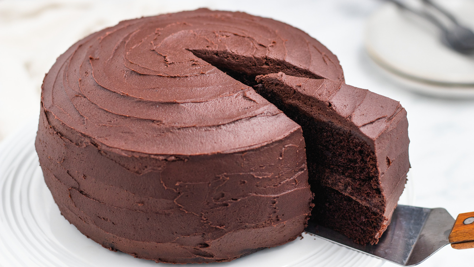Chocolate Round 2-Tier Designer Black Forest Cake, for Anniversaries
