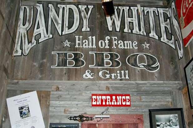 15) Randy White's Hall of Fame Barbeque — Randy White (Frisco, Texas)