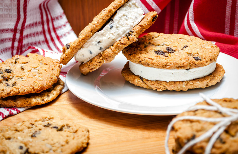 Chocolate Chip Cookie Sandwiches