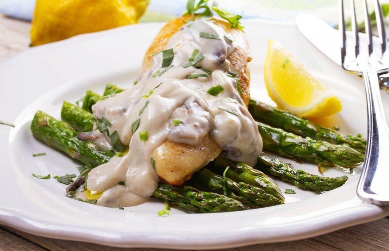 Slow-Cooker Tarragon Chicken With Mushroom Cream Sauce