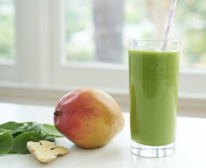 Zingy Ginger Mango Smoothie