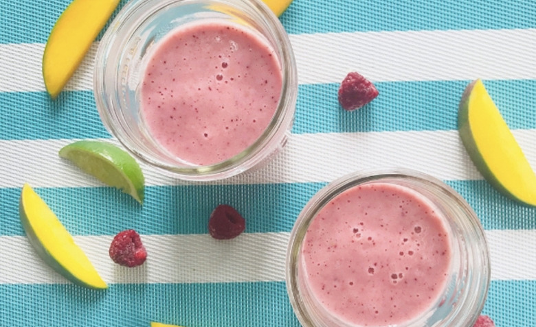 Mango Berry Lime Smoothie 