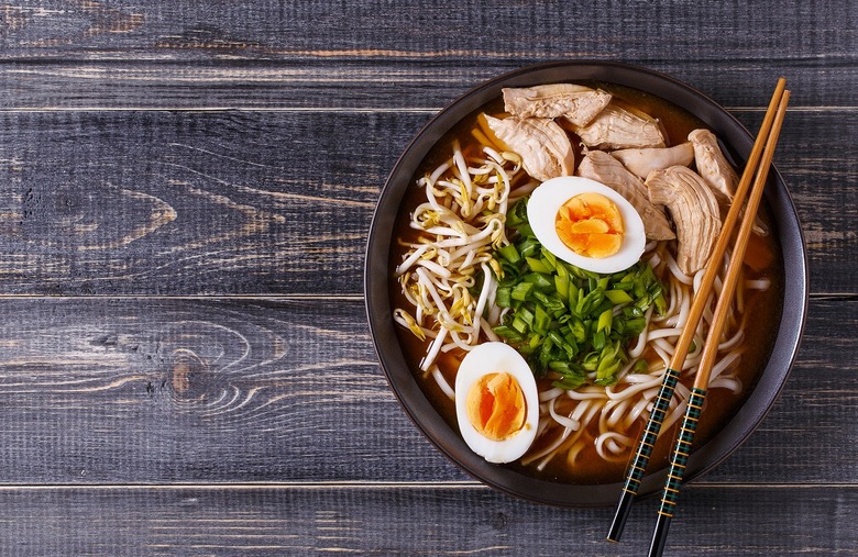 Grilled Chicken Ramen Bowl 