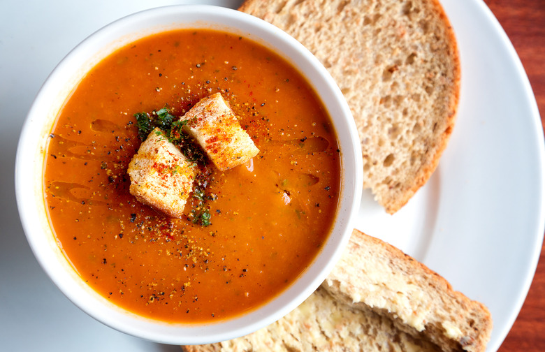 Chilled Tomato and Red Pepper Soup