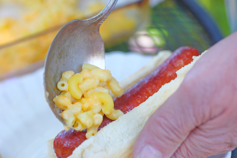 Mac 'N' Cheese Hot Dogs