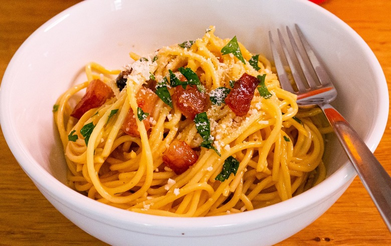 Simple Spaghetti Carbonara 