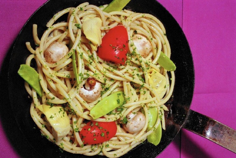 Perciatelli Pasta With Vegetables and Herbs 