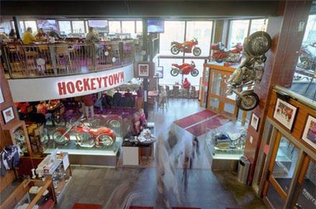 Hockeytown Café