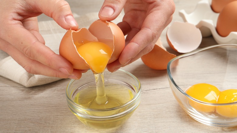 separating egg yolk from egg white