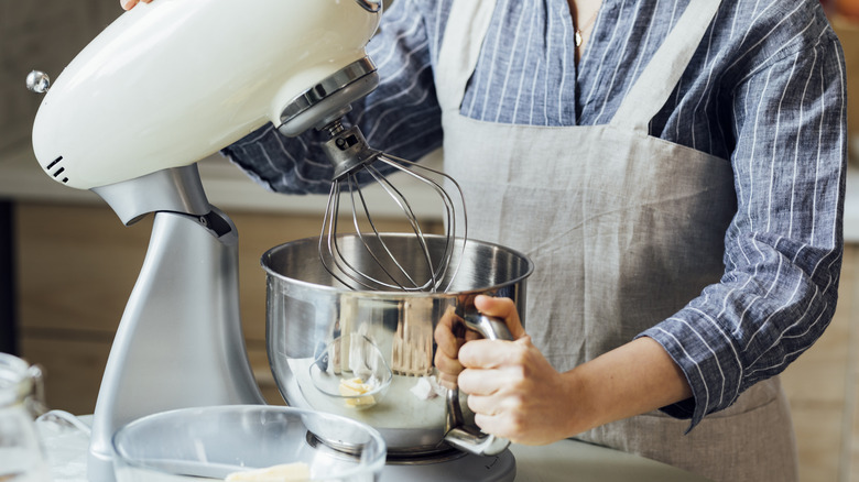 holding bowl on stand mixer