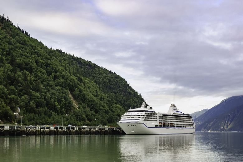 Seven Seas Mariner — Mendenhall Glacier Discovery (Regent Seven Seas Cruises)