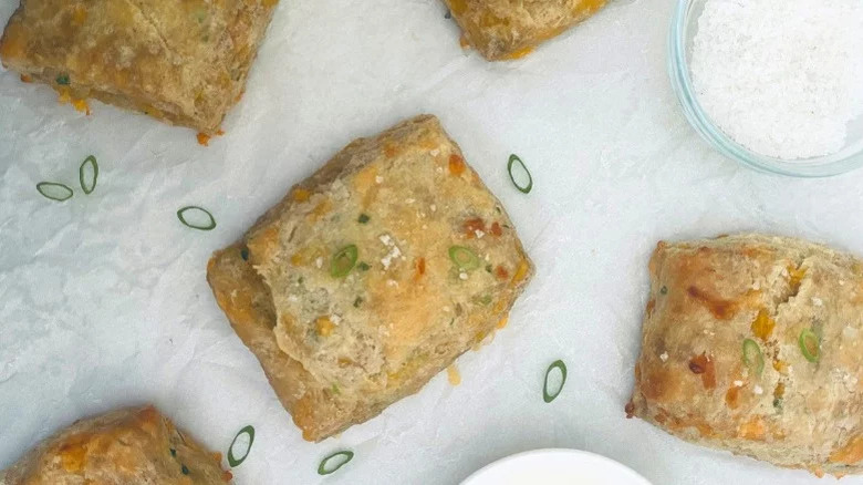 Baked biscuits with scallions