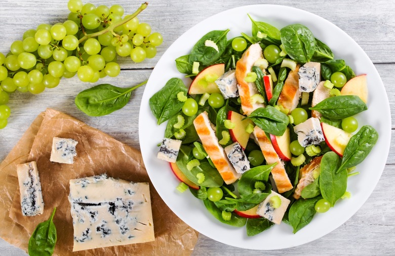 Mediterranean Chicken Spinach Salad