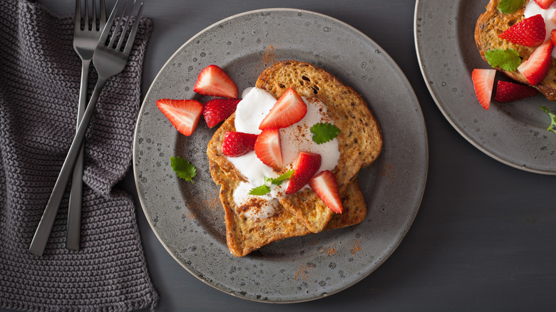 Yogurt and toast on plate