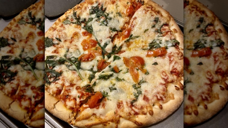 Arugula pizza