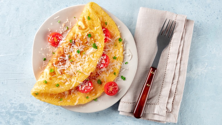 Omelet with tomatoes and cheese