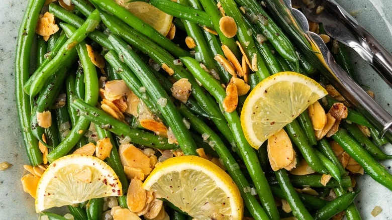 Green beans almondine