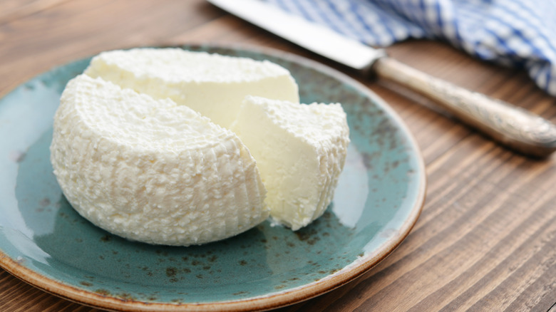 ricotta on blue plate