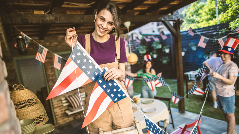 decorating for summer cookout