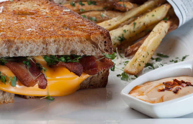 The Smoky: Grilled Cheese with Smoked Cheddar, Ham, and Bacon