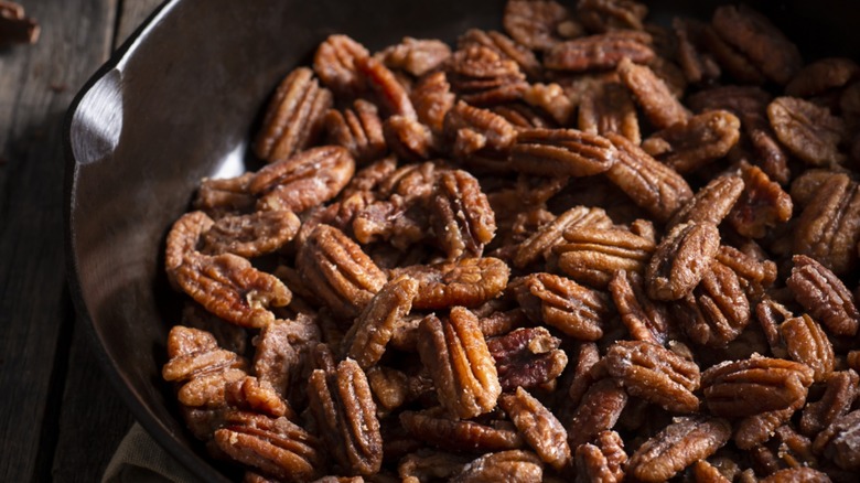 glazed pecans in skillet