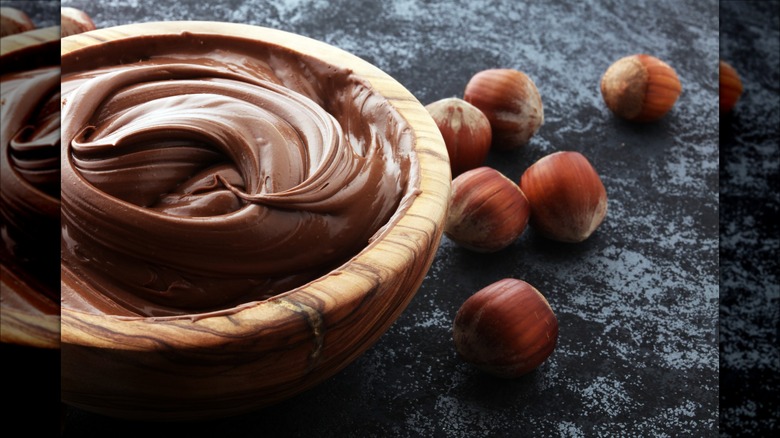 bowl of chocolate hazelnut spread