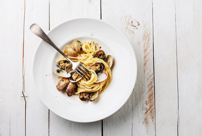 Jamie Oliver's Classic Venetian Spaghetti Vongole