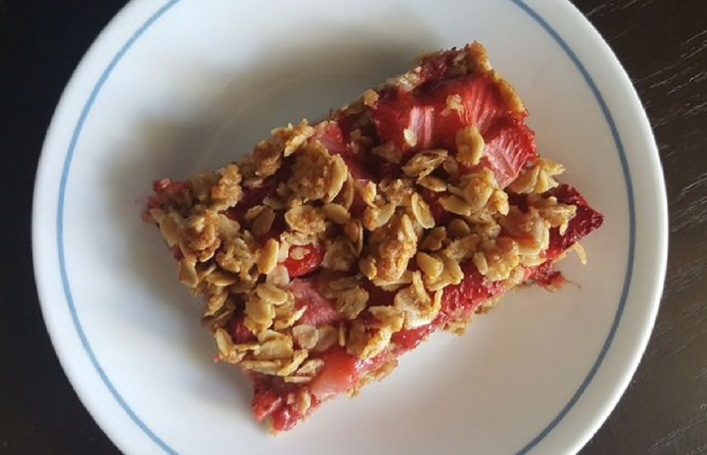 Strawberry Granola Bars