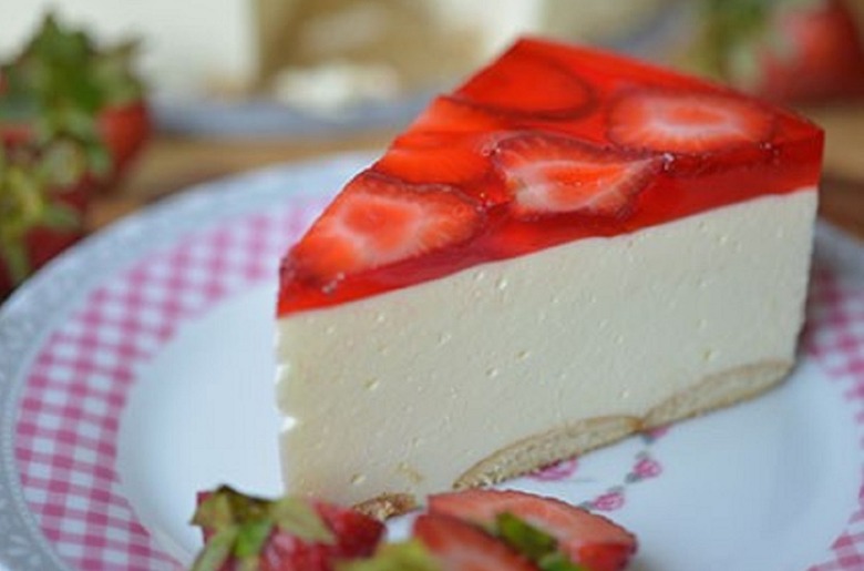 Cold Strawberry Cheesecake