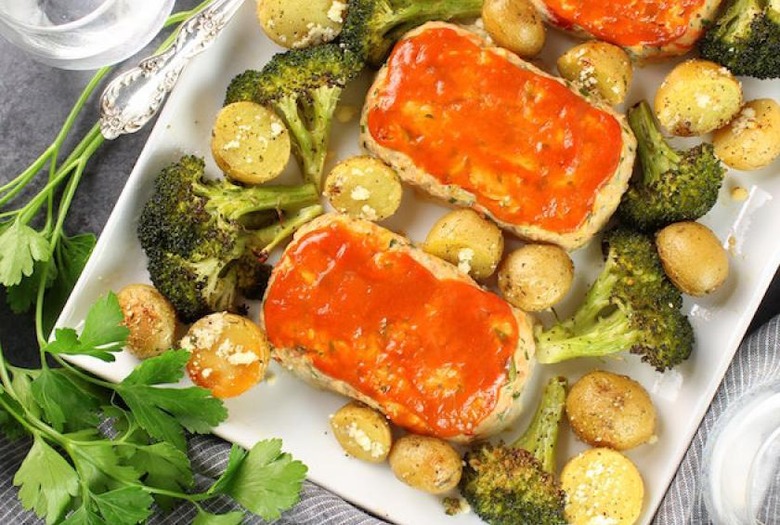 Mini Turkey Meatloaf With Ranch Potatoes and Broccoli