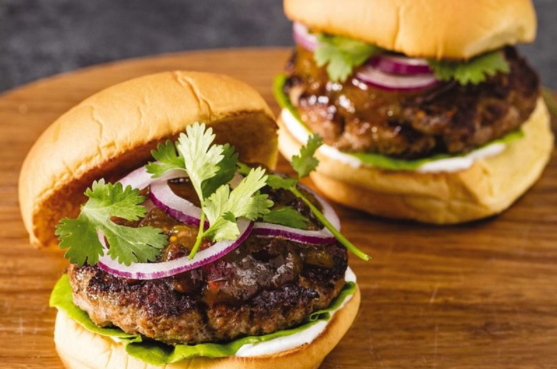 Spiced Turkey Burgers With Mango Chutney 