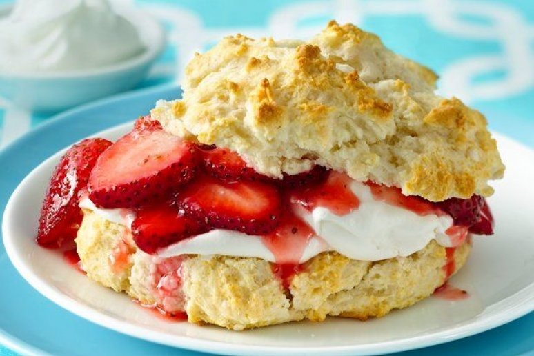 Biscuit Strawberry Shortcake