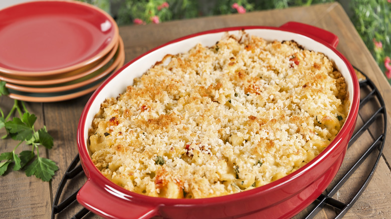 dish of baked mac and cheese